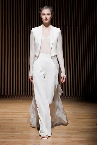 Look 14